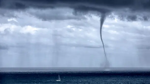 ببینید / پدیدار شدن واتر اسپات در خلیج‌فارس + فیلم 