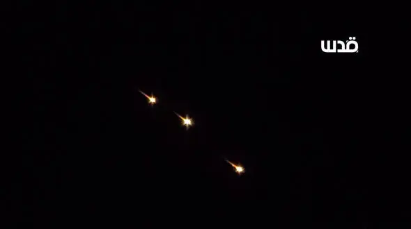 نام اثر: شب های روشن با هنرنمایی موشک های ایرانی / وعده صادق 3