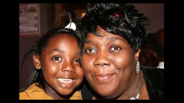 این زن سیاه پوست پس از شیمی درمانی سفید پوست شد! + تصاویر