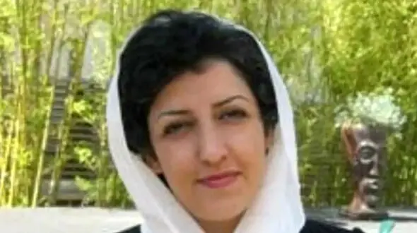 نرگس محمدی برای درمان به بیمارستانی در تهران منتقل شد