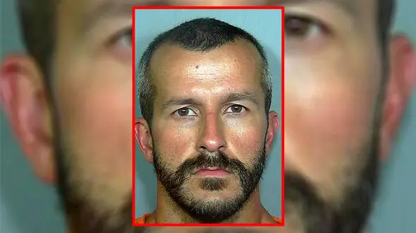 قاتل لباس های زن باردار را که به طرز فجیعی به قتل رسانده بود به نمایش گذاشت +عکس