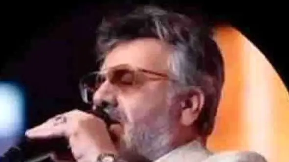 دانلود آهنگ معین  / آواز عاشقانه یه چیزی بگو بمونی همیشه