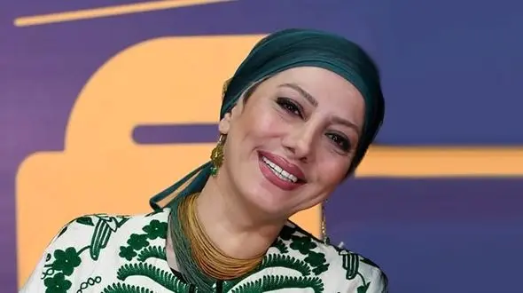 زهرا داوودنژاد با رنگ موی یلدایی‌اش غوغا به پا کرد! / تیپ چشمگیر واله سینمای ایران را ببینید