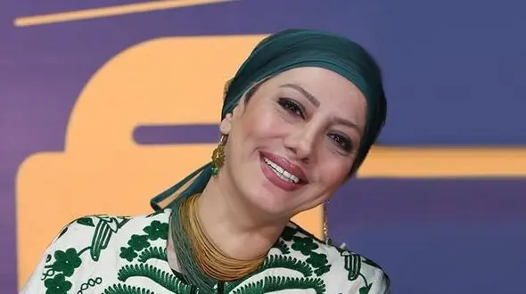 زهرا داوودنژاد با رنگ موی یلدایی‌اش غوغا به پا کرد! / تیپ چشمگیر واله سینمای ایران را ببینید