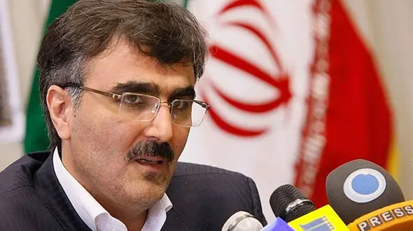 فرزین: قیمت دلار در کشور 44 هزار تومان نیست و ما نمی‌ پذیریم