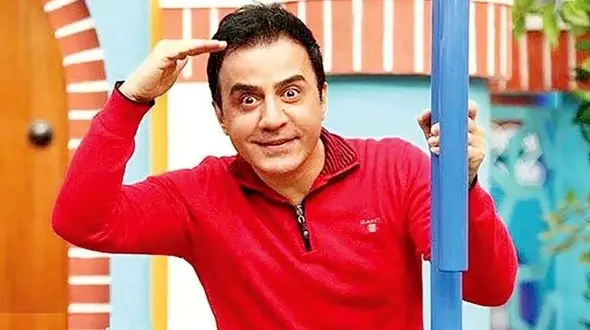 دلنوشته احساسی عمو پورنگ درباره دلتنگی در استوری جدیدش/ یک وقتایی حتی اشک هاتم نمی تونه مرهم دلتنگیت بشه!