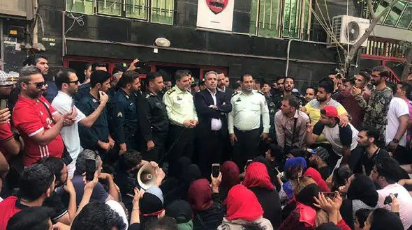 مدیریت تجمع محور ورزشی ممنوع؟ + فیلم