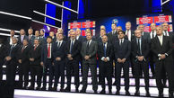 عکس یادگاری ۳۲ مربی جام جهانی ۲۰۱۸ پس از اتمام قرعه‌کشی