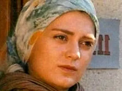 سحر طلوعی بازیگر سریال نوستالژیک هتل پیاده رو در نقش معشوقه اکبر عبدی در کدام فیلم مهم دیگر بازی کرده است؟ + عکس