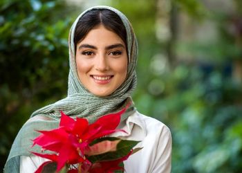 پوشش سنتی و کردی پردیس پورعابدینی با رنگ شاد و زیبا/ اصیل و ایرانی پسند+عکس