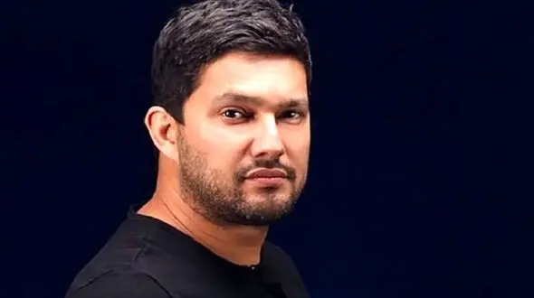 حامد بهداد با دست های خونی / او چاقو خورد   + عکس