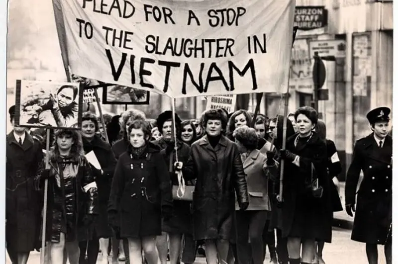 6_demonstrations-1968-jan-jun-anti-vietnam-war-protest-march-carrying-their-banner-reading-the-women-of-great-britain-plead-for-a-stop-to-the-slaughter-in-vietnam-more-than-400-women-march-alon-760x506