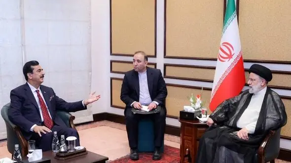 آیت الله رئیسی: نگاه ایران و پاکستان در ضرورت شناخت و بهره‌گیری از منافع متقابل مشترک است/  یوسف رضا گیلانی: هر کس روابط صمیمی ما را نخواهد، دشمن مشترک ماست