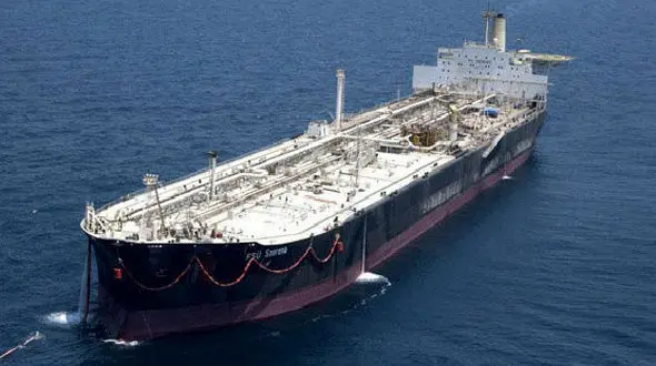 خبر کاهش صادرات نفت خام ایران تکذیب شد