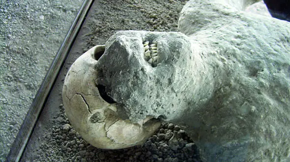 شهری که یکباره از صفحه روزگار محو شد / مردمان این شهر، نفرین نشده سنگ شدند