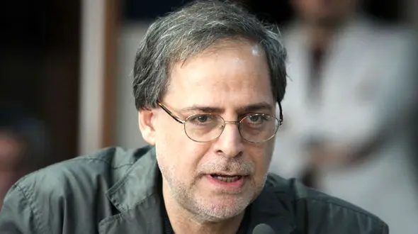 یادداشت احساسی شاعر معروف برای افشین یداللهی / شاعر که بمیرد، صدایی از جهان کم می‌شود