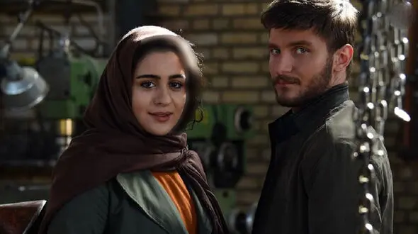 (تصاویر) تیپ و چهره متفاوت «نغمه» سریال از سرنوشت بعد 5 سال در 27 سالگی