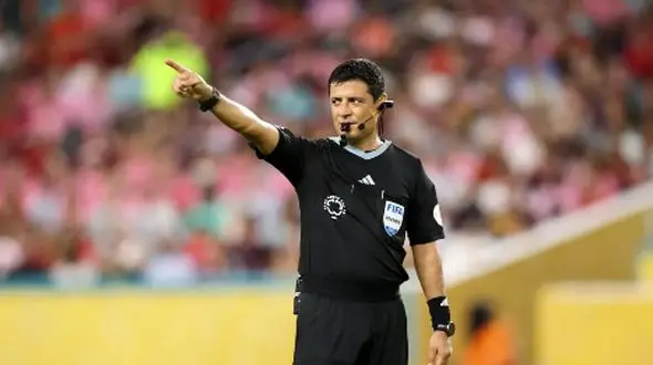 واکنش فغانی به حواشی جام جهانی باشگاه ها : طبق پروتکل با ترامپ رفتار کردم و کار دیگری نمی توانستم بکنم!