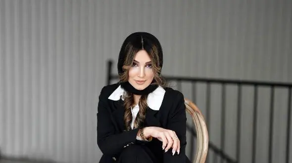 گریم عجیب زهرا (زارا) نادری‌فر بازیگر نقش «هوژان» در سریال «ناریا»