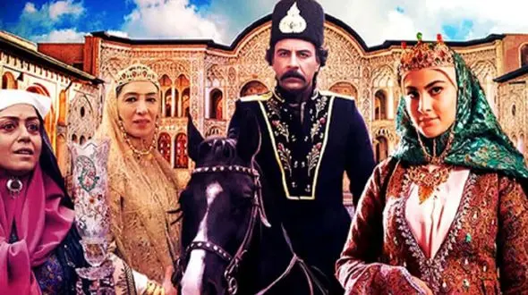 فیلم / یادی کنیم از استقبال ماندگار بازیگران زمان ورود مریم مومن عروس خانم با اسب در سریال بانوی عمارت/ ذوق پانته آ پناهی ها، مینا وحید و  نیکی نصیریان