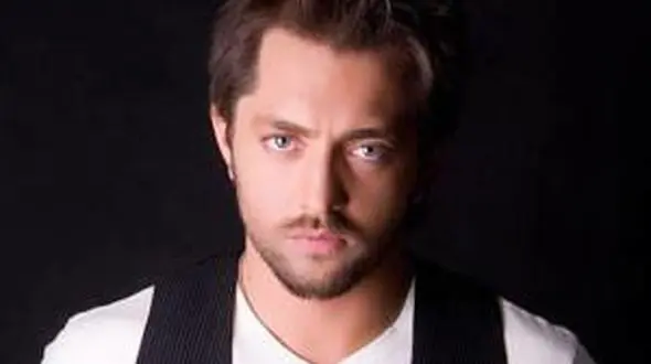 رفتار مغرورانه بهرام رادان دربرابر دوربین عکاسان ! + فیلم