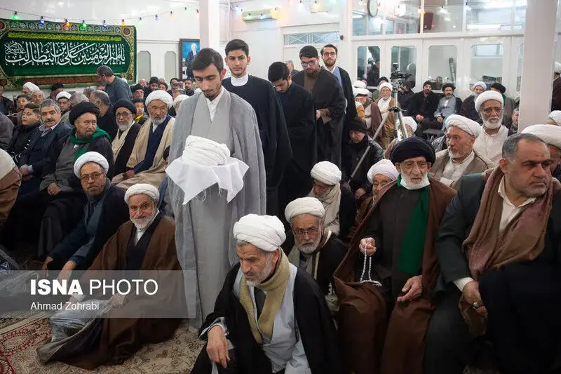 مراسم عمامه گذاری طلاب در قم