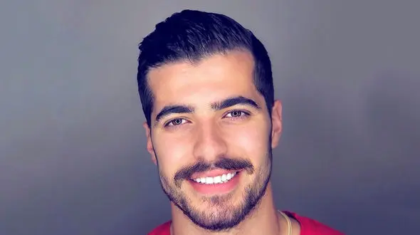 قابی از دلداری دادن بازیکنان آمریکا به عزت‌اللهی 