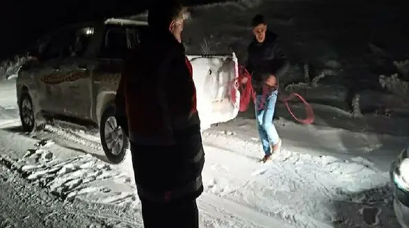 250 زن و مرد در یک قدمی مرگ بودند / آنها گرفتار کولاک شدند