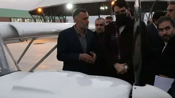 بازدید وزیر راه و شهرسازی از فرودگاه مهریز یزد