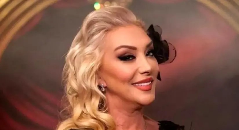 رازگشایی از مرگ جگرسوز خانم خواننده ترکیه ای که قلب همه را تکان داد .../ دخترش او را از پنجره پایین انداخت ../ فیلم بگو و مگوی مادر و دختر تا لحظه ...