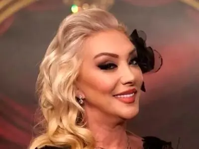 رازگشایی از مرگ جگرسوز خانم خواننده ترکیه ای که قلب همه را تکان داد .../ دخترش او را از پنجره پایین انداخت ../ فیلم بگو و مگوی مادر و دختر تا لحظه ...