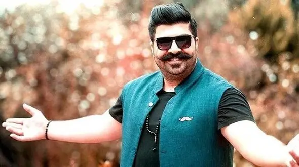 فیلم  آواز معروفا / بهنام بانی تو کنسرت تبریز آهنگ ساری گلین رو خوند ببینید بهش میاد یا نه؟  ...