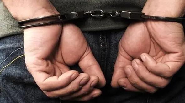 بازداشت عامل تیراندازی به سمت یگان امداد شیراز / در زمان دستگیری هم با چاقو به پلیس حمله کرد