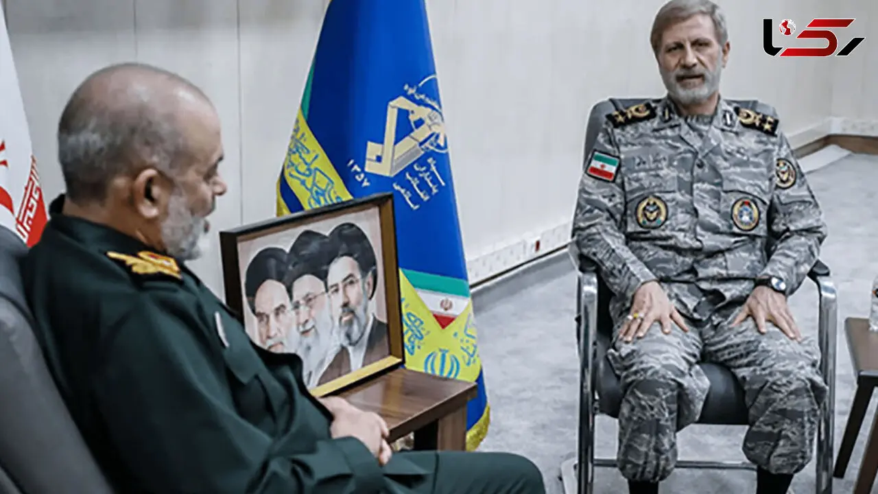 دیدار سرلشکر حاتمی فرمانده کل ارتش با سرلشکر وحیدی فرمانده کل سپاه 
