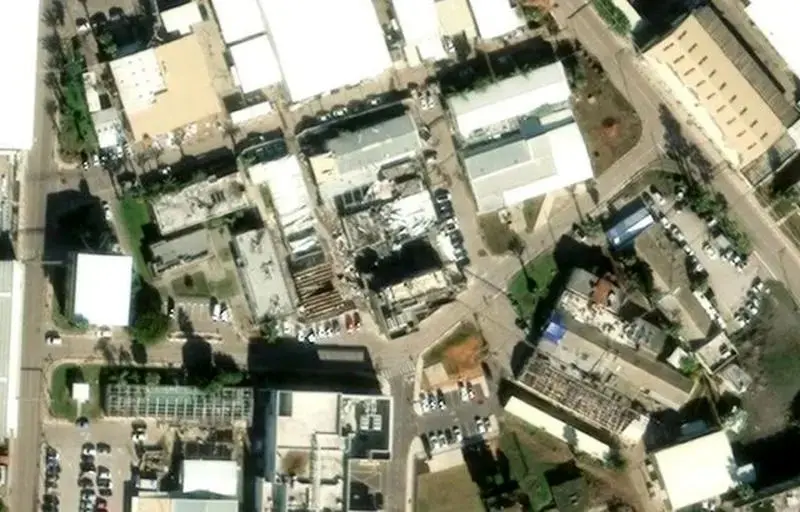 بخشی در ناحیه مرکزی پایگاه هوایی تل نوف که در جریان عملیات وعده صادق-۲ مورد هدف قرار گرفته است.