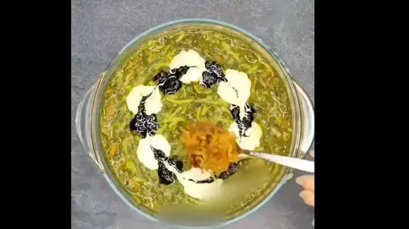 تزئین آش چگونه است؟ / فیلم