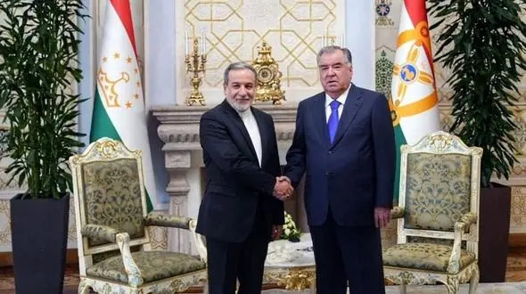 وزیر امور خارجه وارد تاجیکستان شد