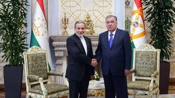 وزیر امور خارجه وارد تاجیکستان شد