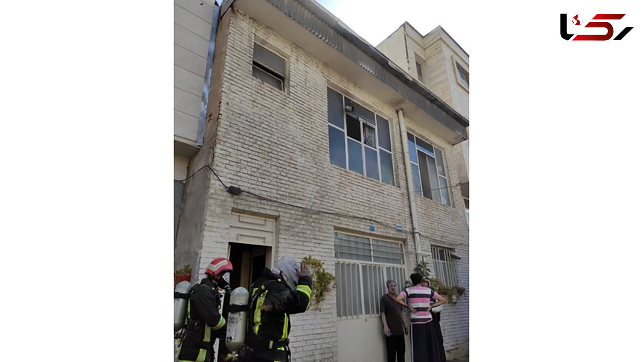 آتش سوزی خانه 2 طبقه در شیراز / ساکنان نجات یافتند