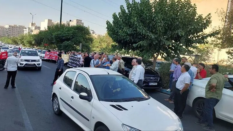 تجمع مالباختگان پروژه مسکونی حکیم تهران در مقابل دادسرای ناحیه 5 تهران مجتمع قضایی قدس- پرونده کثیرالشاکی پروژه مسکونی حکیم تهران