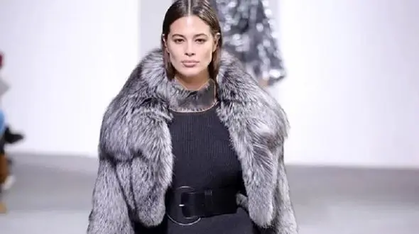 انتخاب جذابترین زن سال  ! / با این اندام 3 بار زایمان دارد ! + عکس