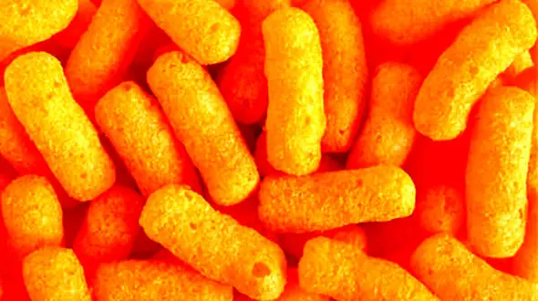 پشت پرده تولید پفک؛ فرآیند جالب نحوه ساخت پفک + فیلم