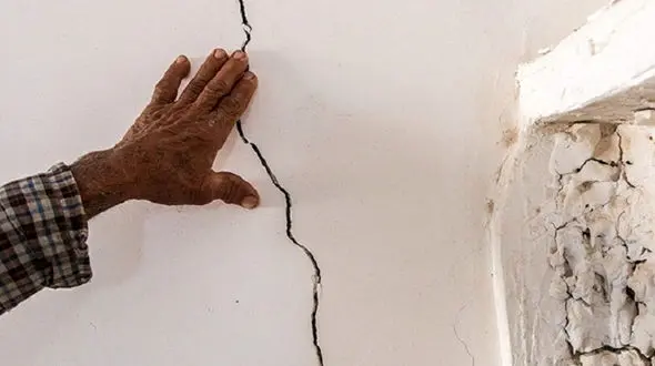 ۳۷۱ مرکز آموزشی اصفهان در معرض فرونشست زمین / تعطیلی سه مدرسه در شهرک نیروی هوایی اصفهان