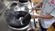 پختن مارمولک بزرگ توسط سرآشپز معروف ! + فیلم 16+