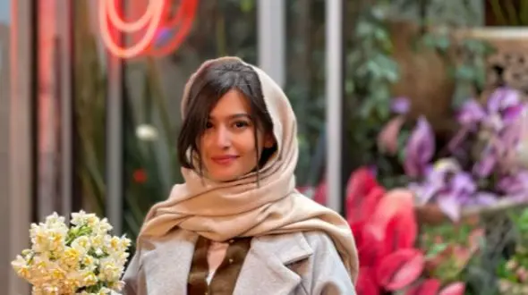 فیلم دلبرانه از دکوراسیون جذاب و افسانه ای  خانه زیر شیروانی پردیس احمدیه / یاد کارتون سارا کوچولو می افتید ...