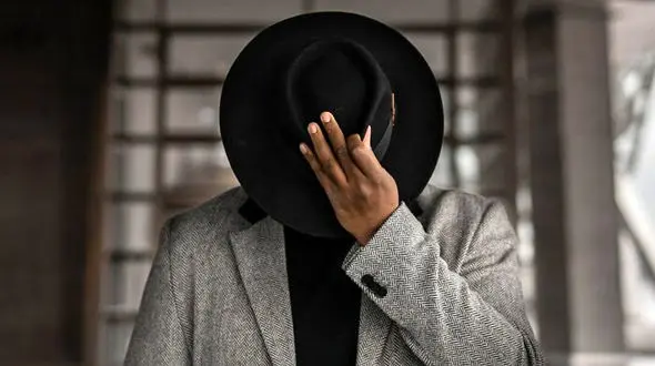 رفتارهای خجالت‌ آور مردان ایرانی که غیرممکن است اعتراف کنند!  / بی وفایی و زندگی با عروسک؟!