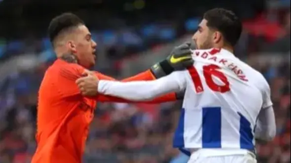 جهانبخش در مصاحبه با خبرنگار انگلیسی : نمی‌توانی به بینی یک شمالی دست بزنی!