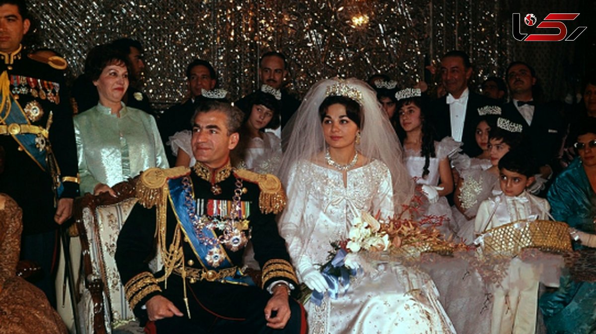 فیلم سوتی فرح پهلوی سر سفره عقد با شاه / همه مهمانان از خنده روده بر شدند / چرا فرح مناسب ترین زن شاه بود !
