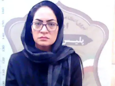 این زن شیاد را می شناسید نزد پلیس بروید ! / او دانشجوها را پزشک می کرد ! + عکس چهره باز 