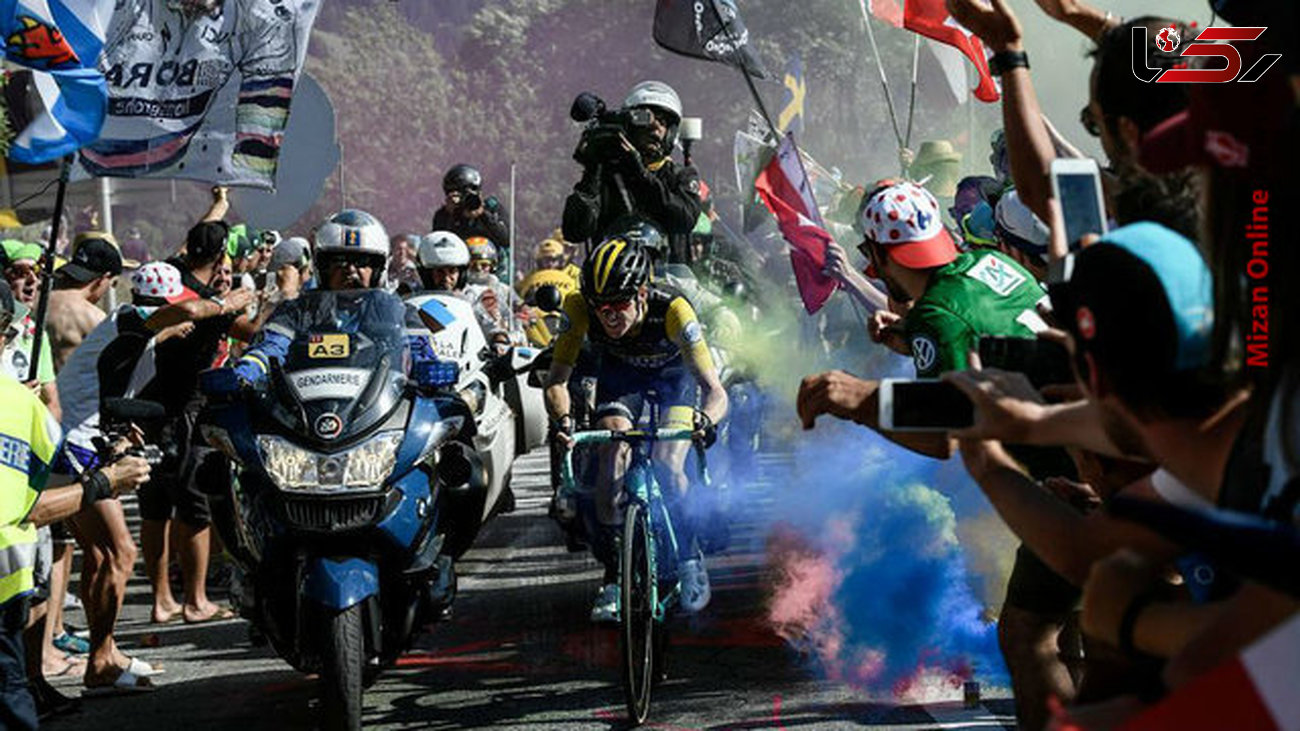 پرتاب مواد آتش‌زا به سمت دوچرخه‌سواران تور دو فرانس +عکس 